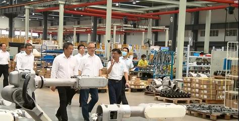 模式創(chuàng)新驅(qū)動(dòng)技術(shù)產(chǎn)品雙升級(jí)，王清憲省長(zhǎng)調(diào)研埃夫特為中小企業(yè)服務(wù)指明方向